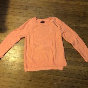 Gap sweater